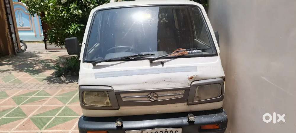 Omni Van Bechana Hai