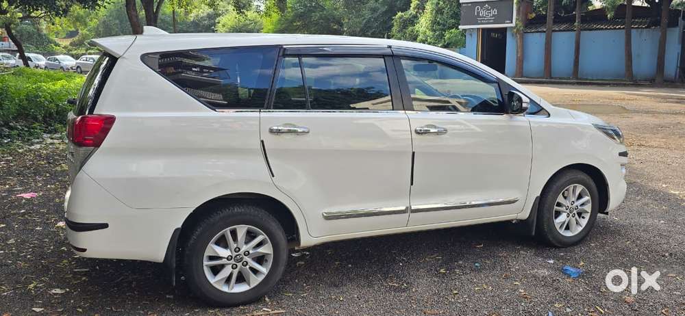 Toyota Innova Crysta 2.4 G Mt 8s, 2016, Diesel