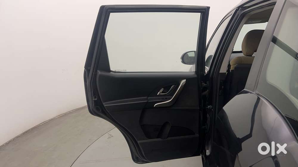 Mahindra Xuv500 W7 At, 2018, Diesel