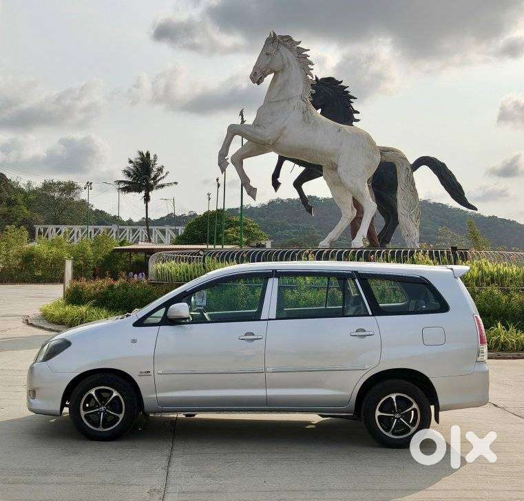 Toyota Innova 2004-2011 2.5 G (diesel) 8 Seater Bs Iv, 2011, Diesel