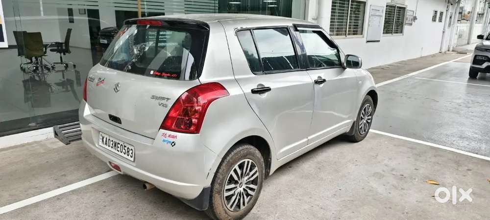 Maruti Suzuki Swift 2005 Petrol 146000 Km Driven