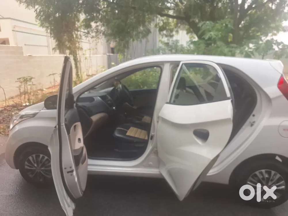 2015 Hyundai Eon Era +