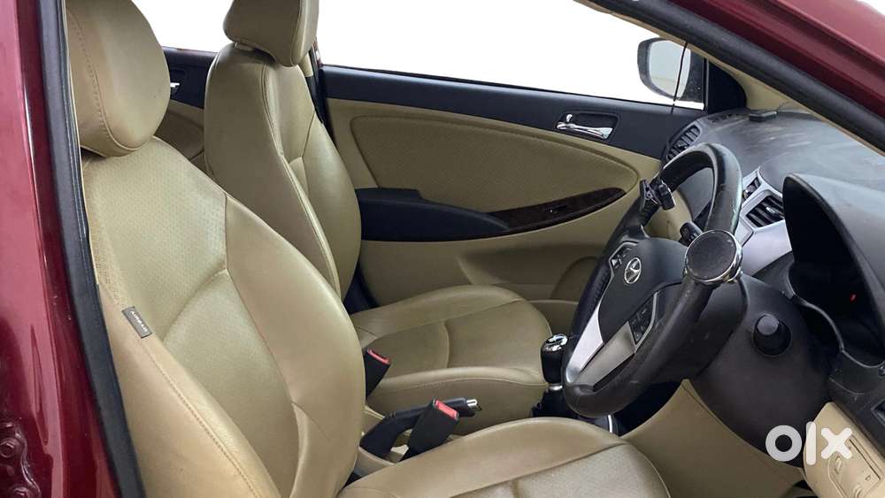 Hyundai Verna Fluidic 1.6 Vtvt Sx Opt, 2014, Petrol