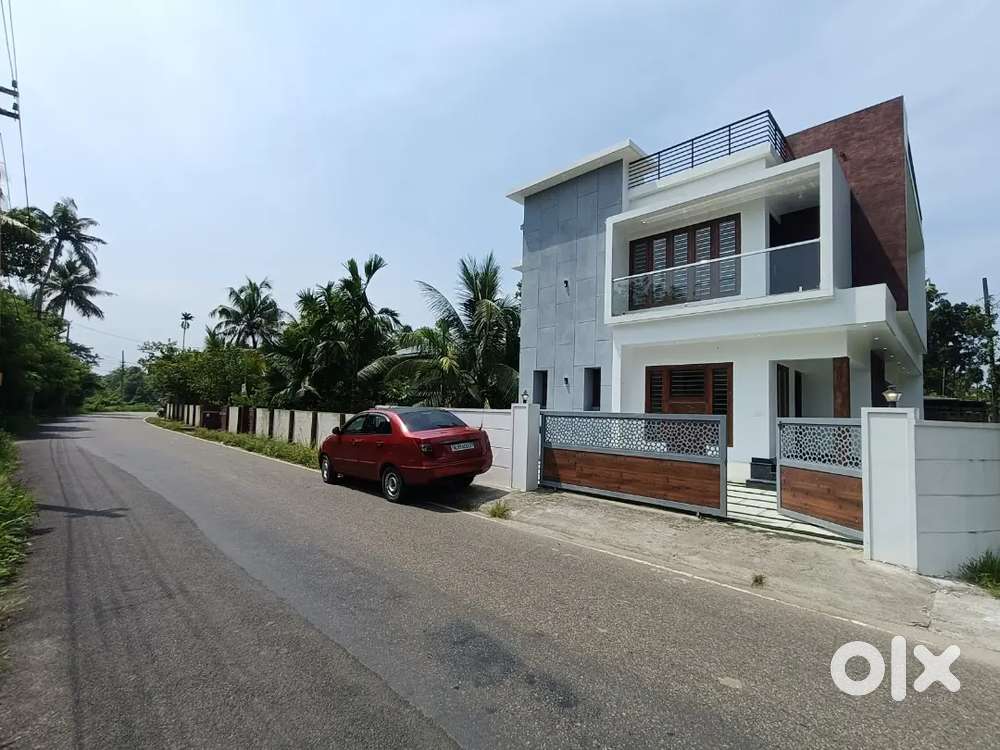 Aluva Paravoor route Thattanpadi 4 Cent 3 Bhk attached 1450 Sqf.