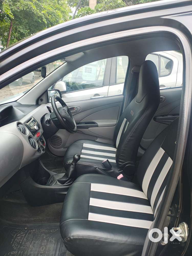 Toyota Etios Liva G, 2011, Petrol