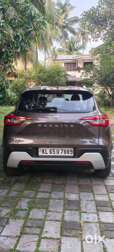Nissan Magnite 1.0 Xv Premium, 2024, Petrol