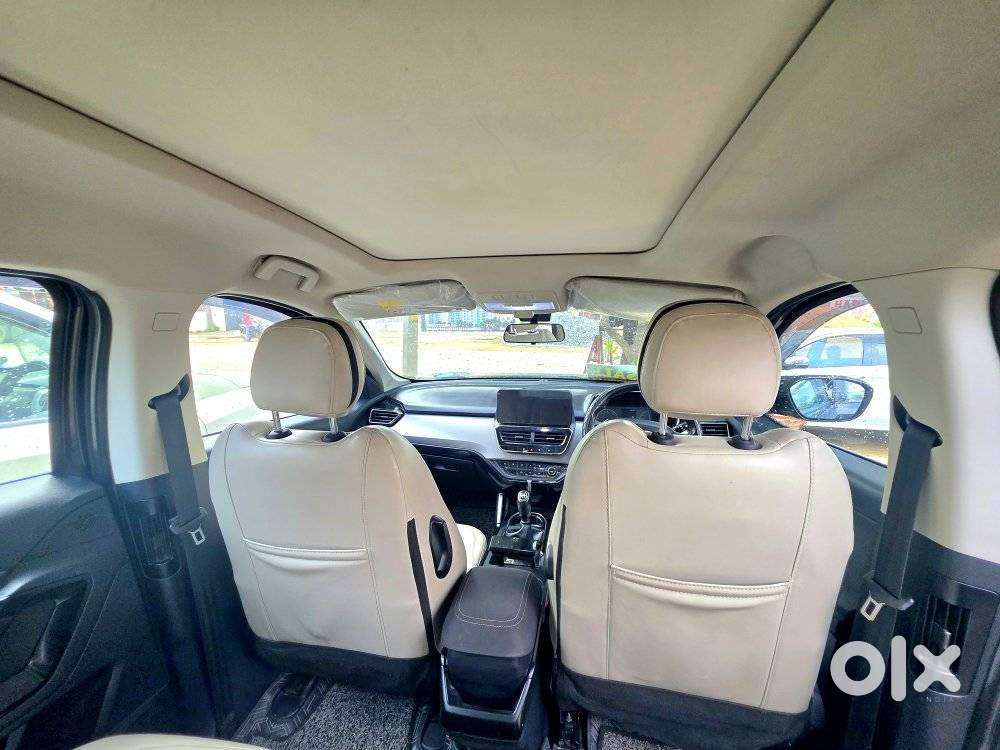 Tata Safari 2.0 Kryotec Xt Plus Dark Edition, 2023, Diesel