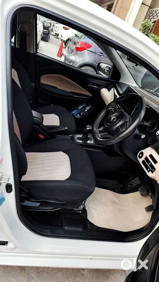 Toyota Glanza G Smart Hybrid, 2024, Petrol