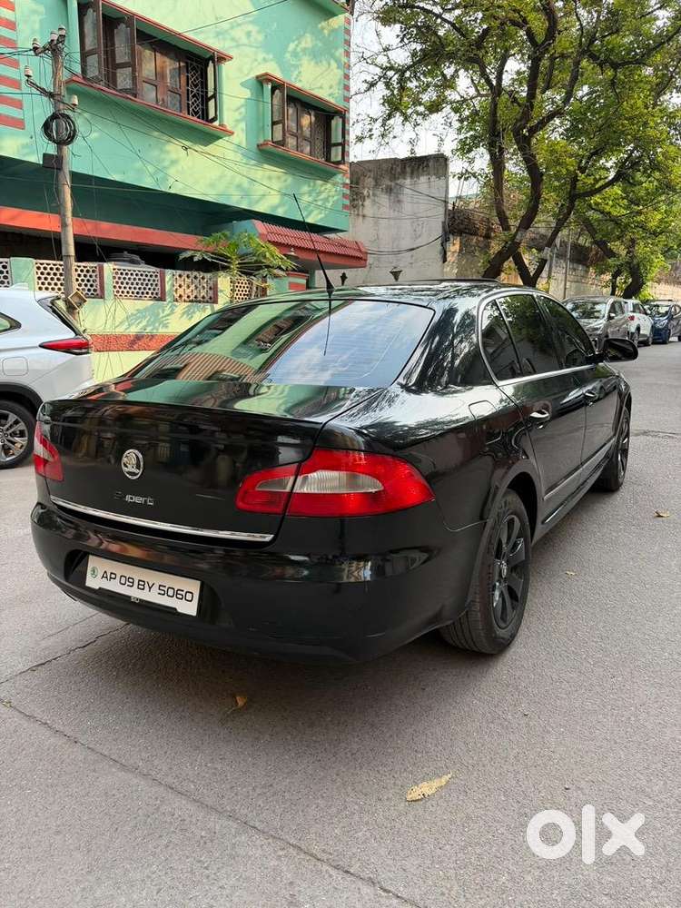 Skoda Superb 2008 Petrol 60000 Km Driven
