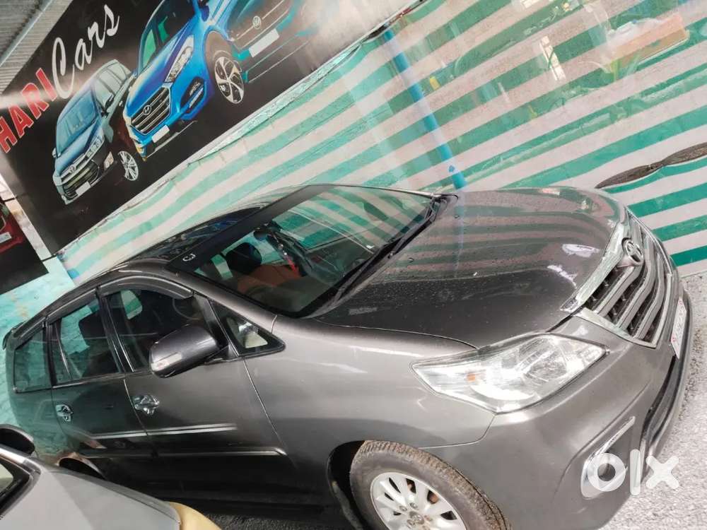 Toyota Innova 2014 Diesel 270000 Km Driven