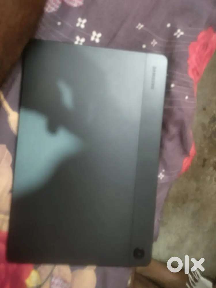 Samsung galaxy Tab A9+ 5G , 8 /128  very good condition No Ascarch