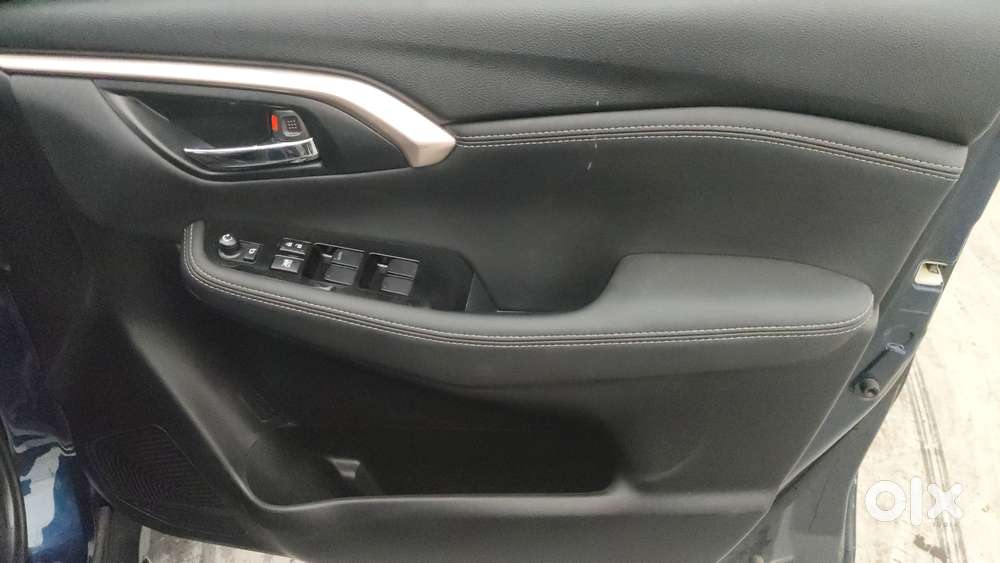 Maruti Suzuki Grand Vitara 1.5 Alpha Plus Intelligent Hybrid Ecvt, 2..