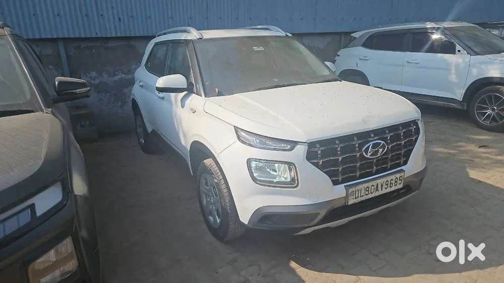 Hyundai Venue 2021 Cng & Hybrids 700000 Km Driven
