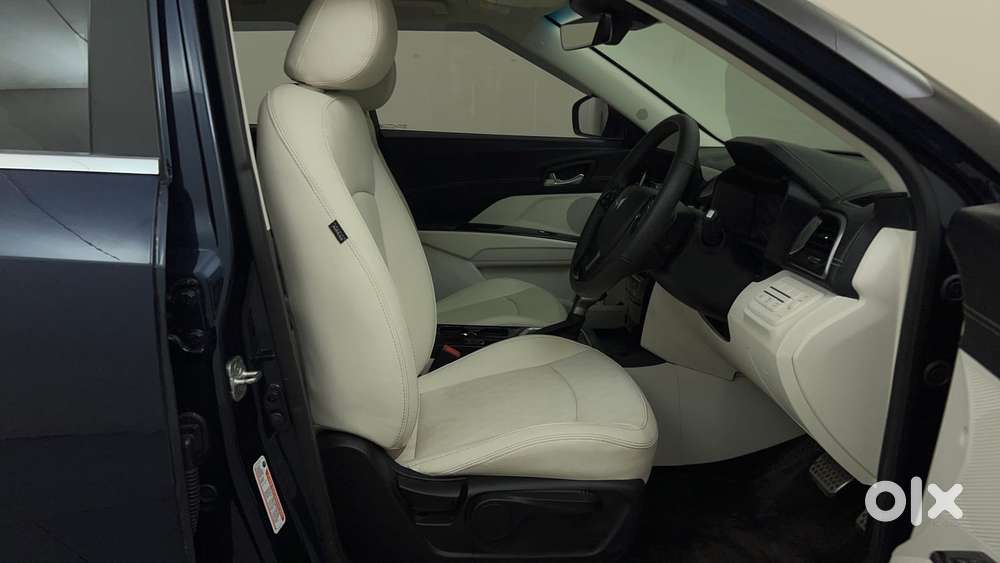 Mahindra Xuv 3xo Ax7l 1.2 Petrol At (pg), 2024, Petrol