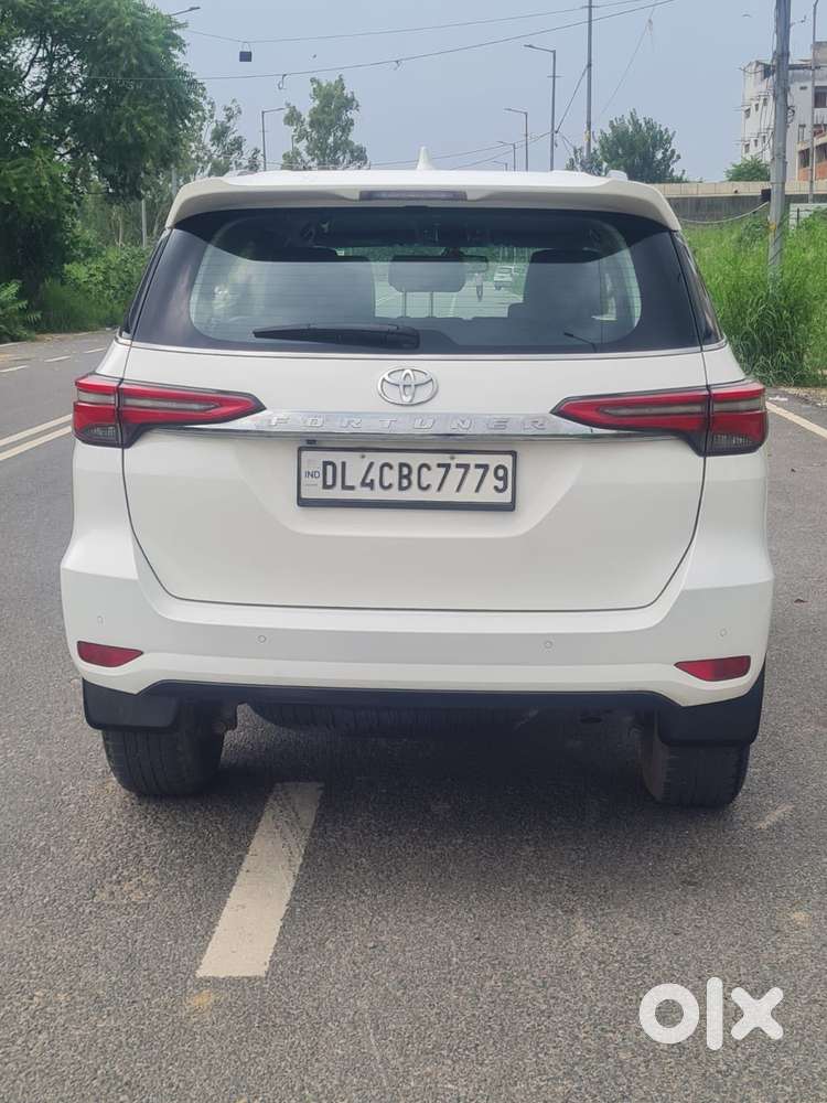 Toyota Fortuner [2021-ongoing] 2.8 2wd Diesel At, 2023, Diesel