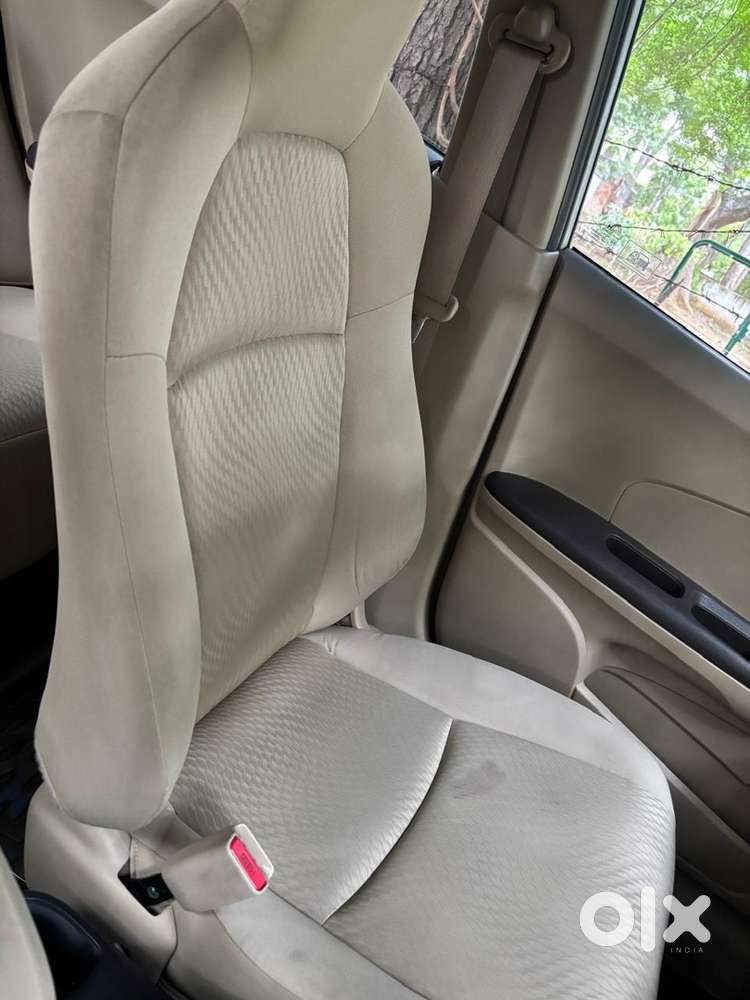 Honda Amaze Petrol (40k Km)