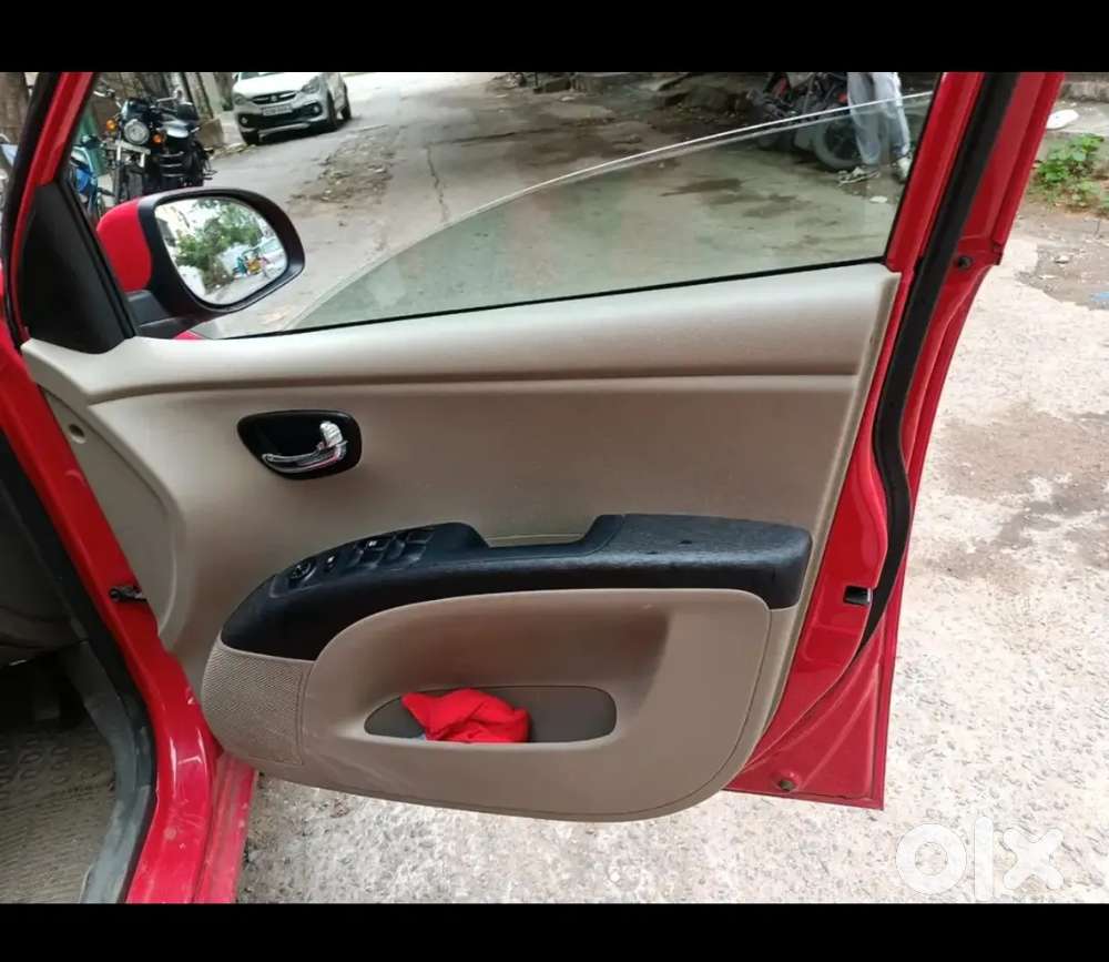 Only 33,000 Kmts Driven Hyundai I10 Kappa Sportz 2012