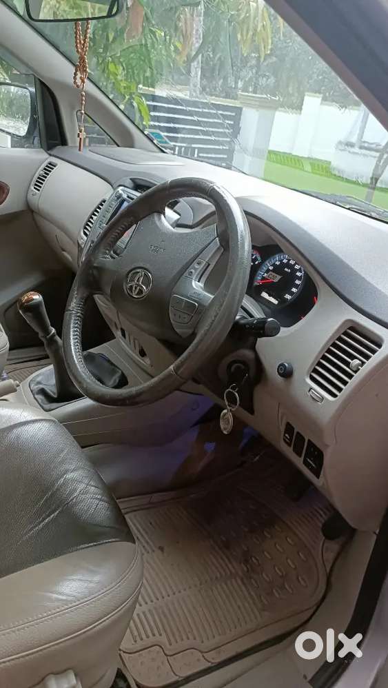 Toyota Innova 2013 Diesel Well Maintained