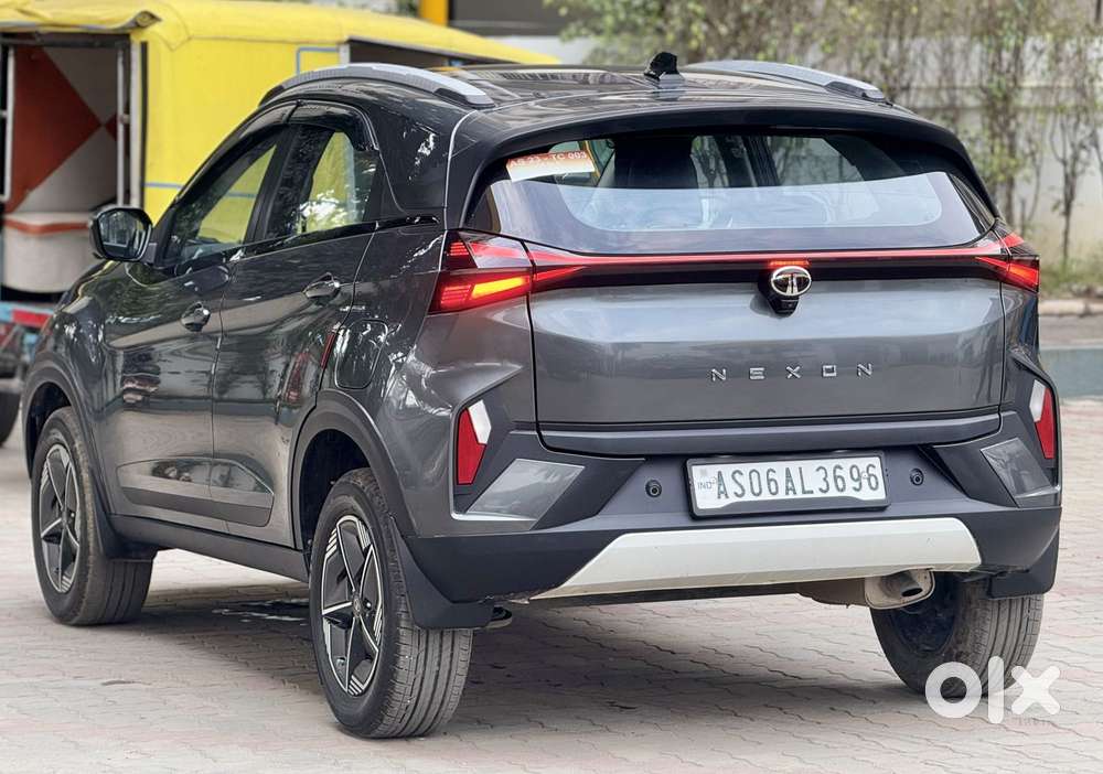 Tata Nexon Creative Plus S 1.2 Revotron Petrol 6 Mt, 2024, Petrol