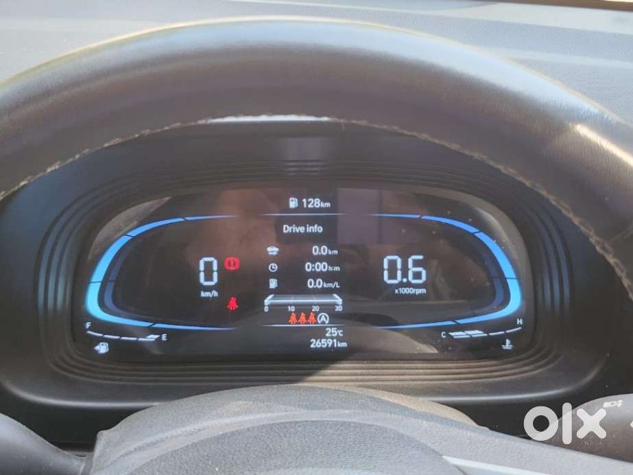 Hyundai Venue Sx Mt, 2023, Petrol