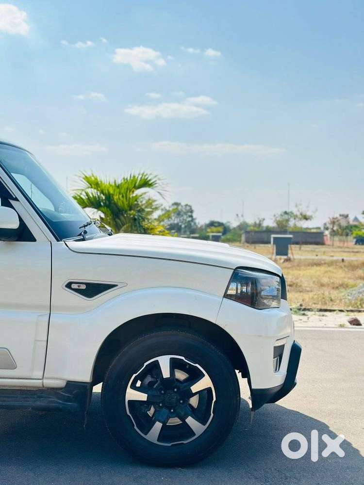 Mahindra Scorpio Classic 2.2 S 11 Mt 7 Str, 2023, Diesel