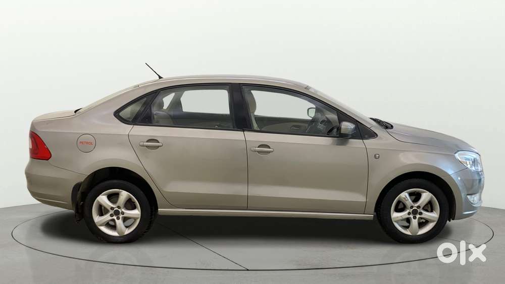 Skoda Rapid 1.6 Ambition Plus Mpi, 2013, Petrol