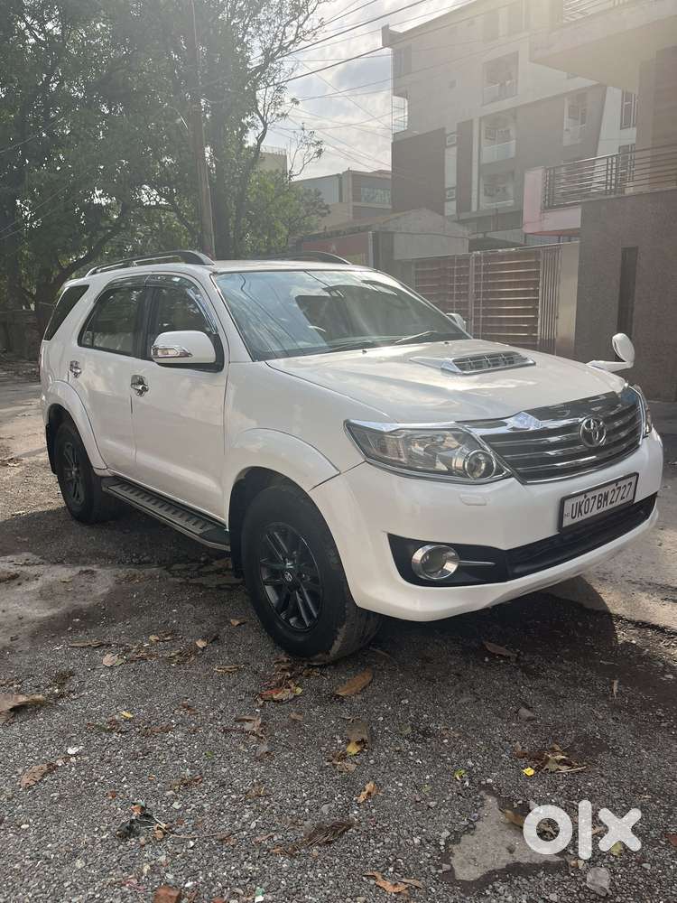 Toyota Fortuner 3.0 Ltd, 2015, Petrol