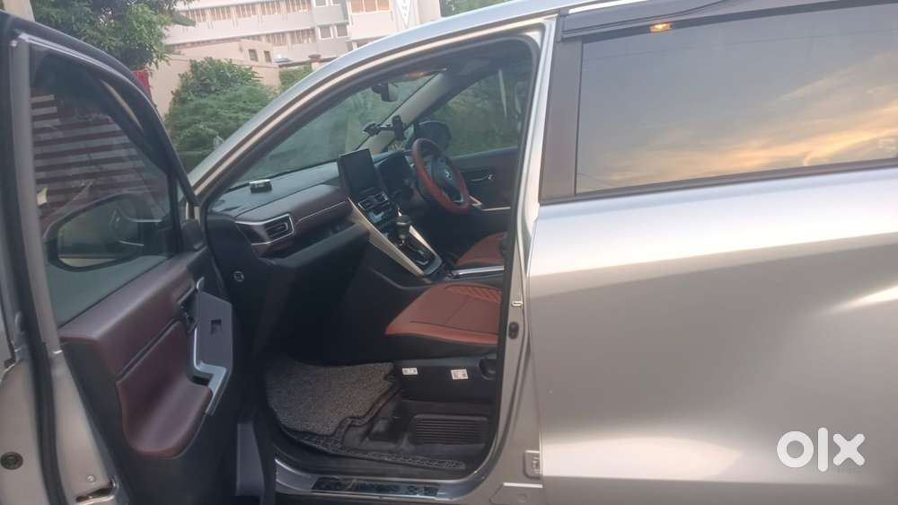 Toyota Innova Hycross 2.0 Vx Hybrid 7 Str, 2025, Petrol