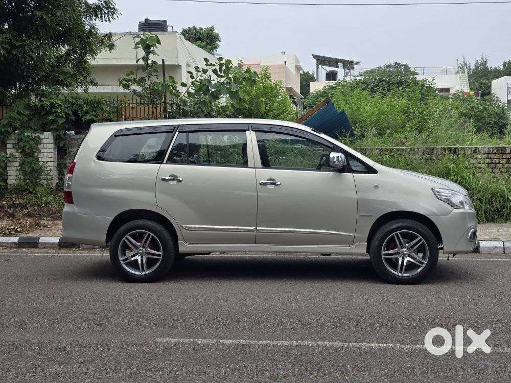 Toyota Innova 2.5 Gx 7 Seater Bs Iv, 2015, Diesel