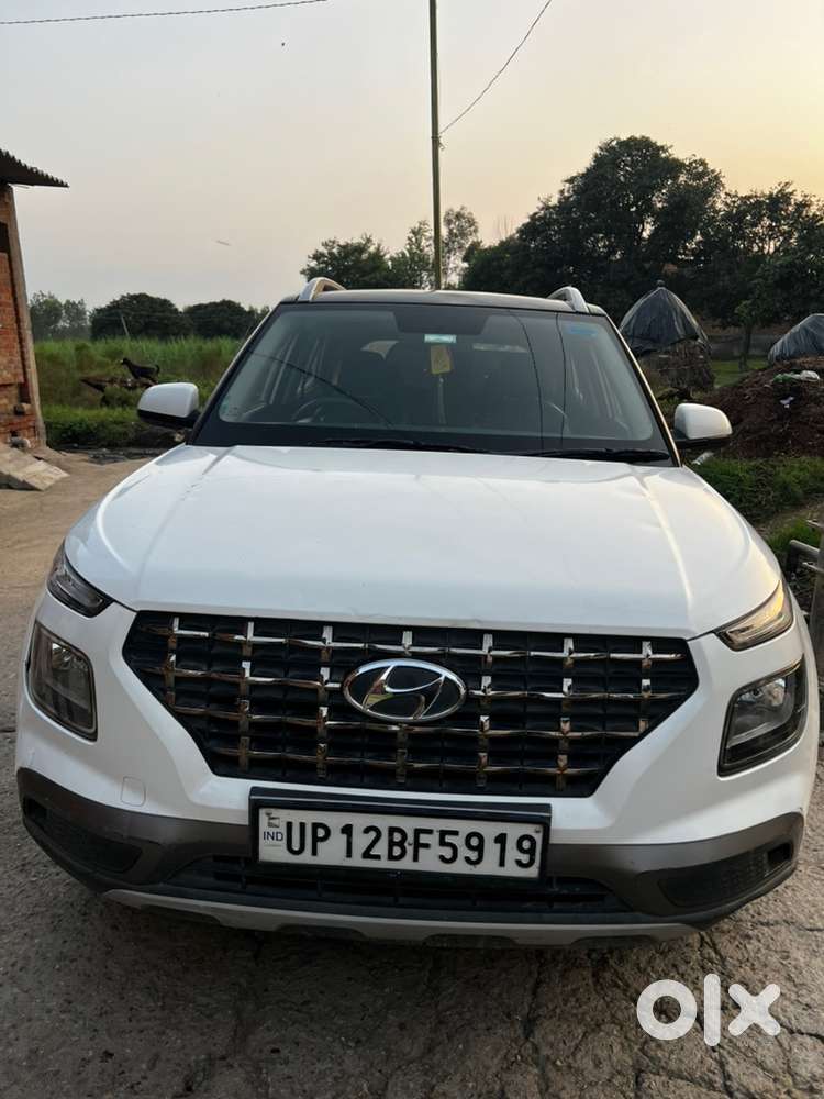 Hyundai Venue Petrol 2021