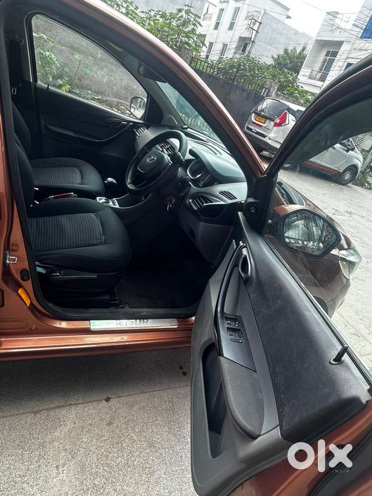 Tata Tigor Petrol 2017
