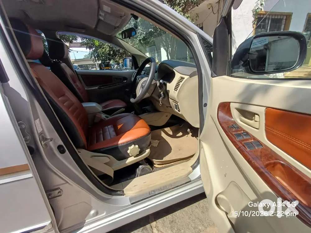 Toyota Innova 201