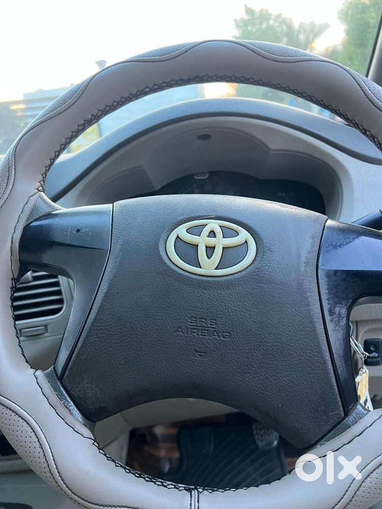 Toyota Innova 2.5 G (diesel) 8 Seater, 2012, Diesel