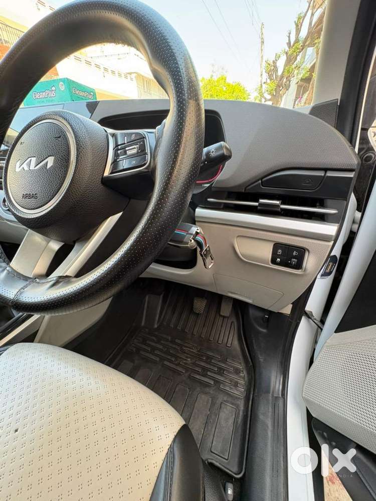 Kia Carens 2023 Diesel Well Maintained