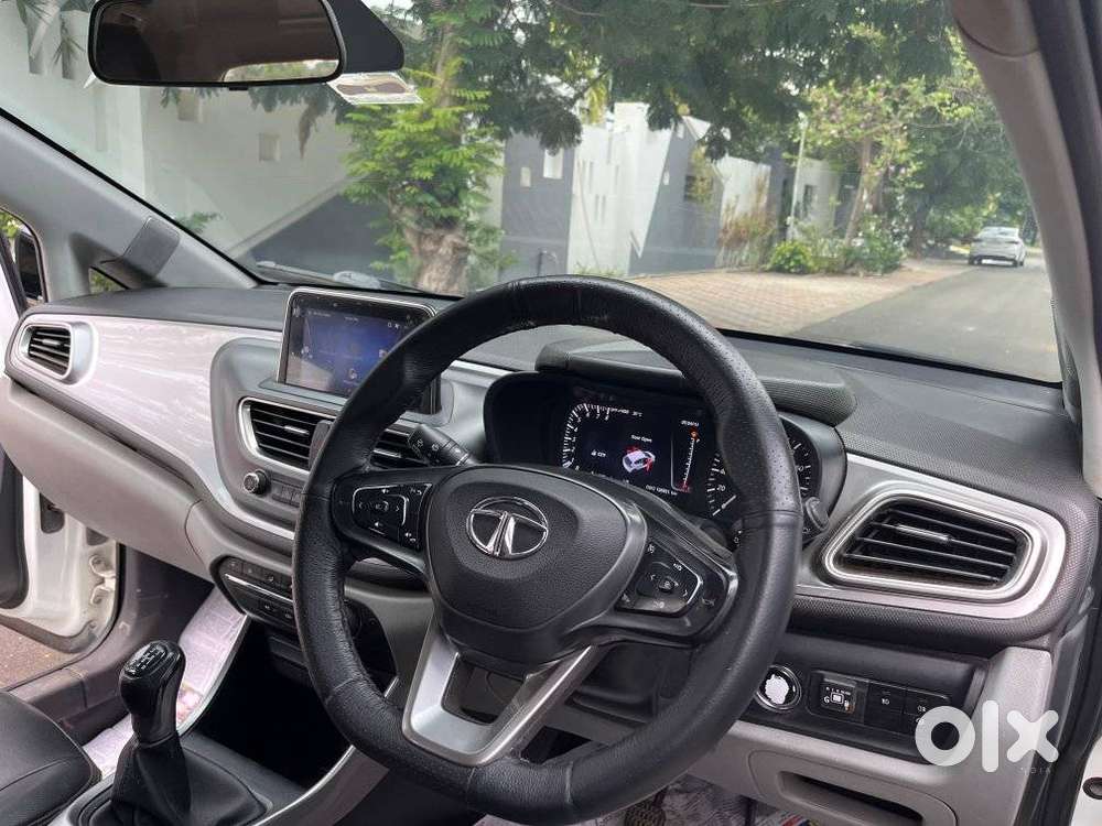 Tata Altroz, 2020, Petrol