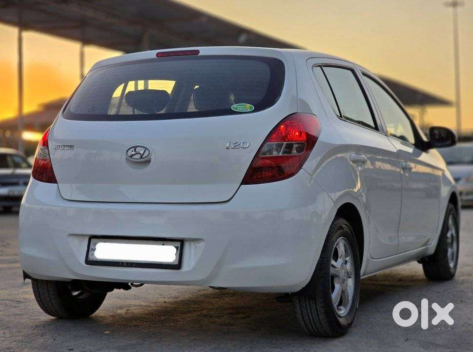 Hyundai I20 2010-2012 1.2 Sportz, 2011, Petrol