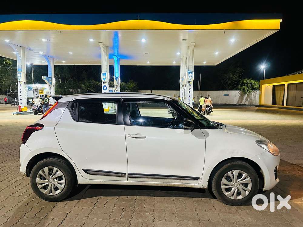 Maruti Suzuki Swift 1.2 Vxi (o), 2022, Petrol