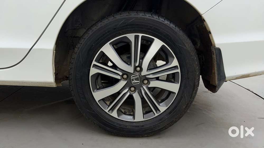 Honda City 1.5 V 4th Gen I-vtec Mt, 2022, Petrol