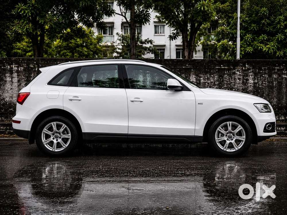 Audiq5 2.0tdiquattro  14end  2ndowner  Mint  Pune No Have Litte Work