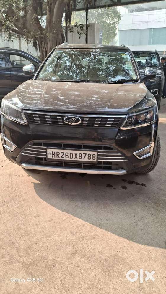 Mahindra Xuv300 2019 Petrol Well Maintained