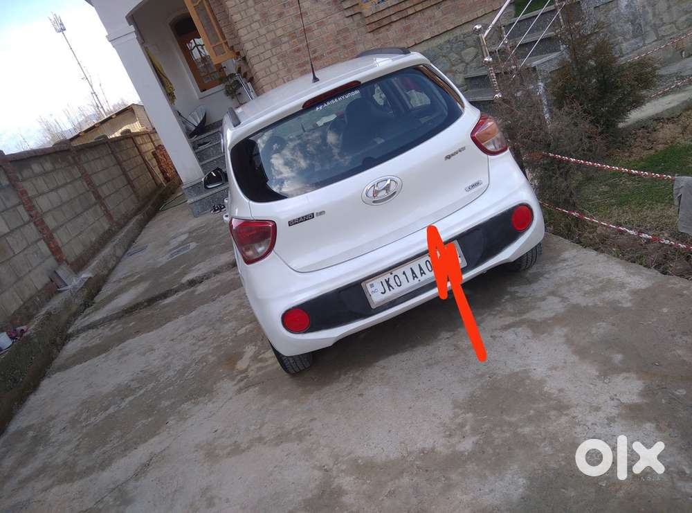 Hyundai Grand I10 2015 Diesel 95784 Km Driven