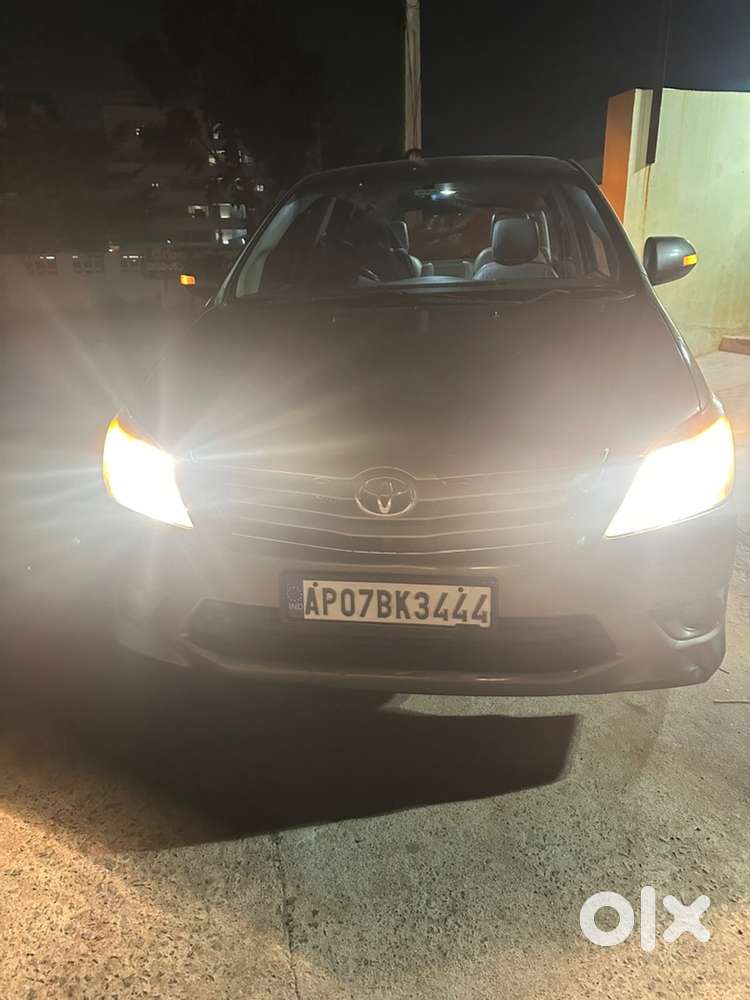 Toyota Innova 2012 Diesel Well Maintained