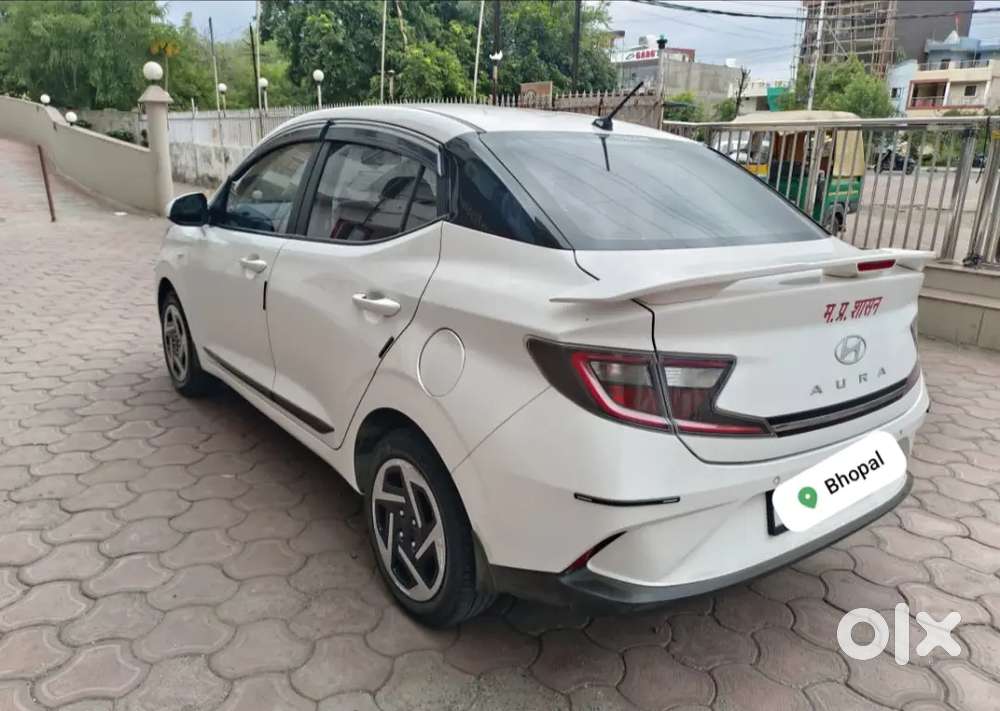 Hyundai Aura Sx Cng 2025
