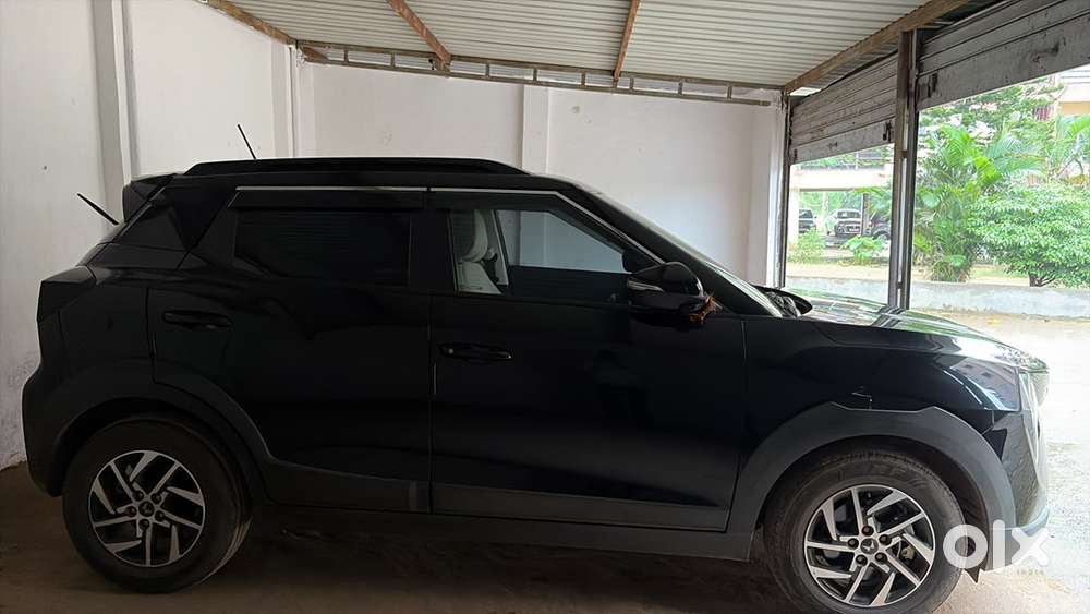 Mahindra Xuv 3xo Petrol Manual 2025