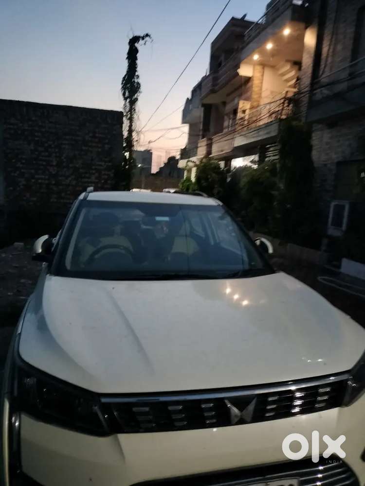 Mahindra Xuv300 Turbosport 2023 Diesel 40000 Km Driven With Sunroof.