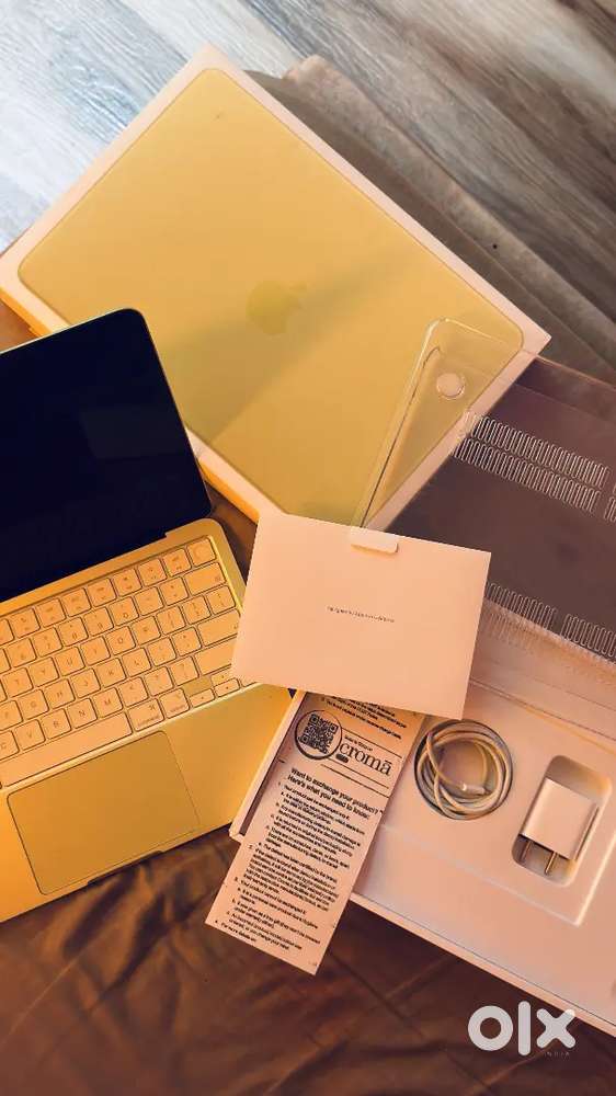 As New: MacBook 8GB/512GB (Just 2 Months Old) &ndash; Bill & Warranty Includ