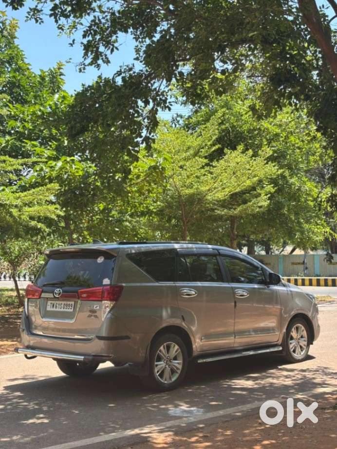 Toyota Innova Crysta [2020-ongoing] 2.4 Zx At 7 Str, 2019, Petrol