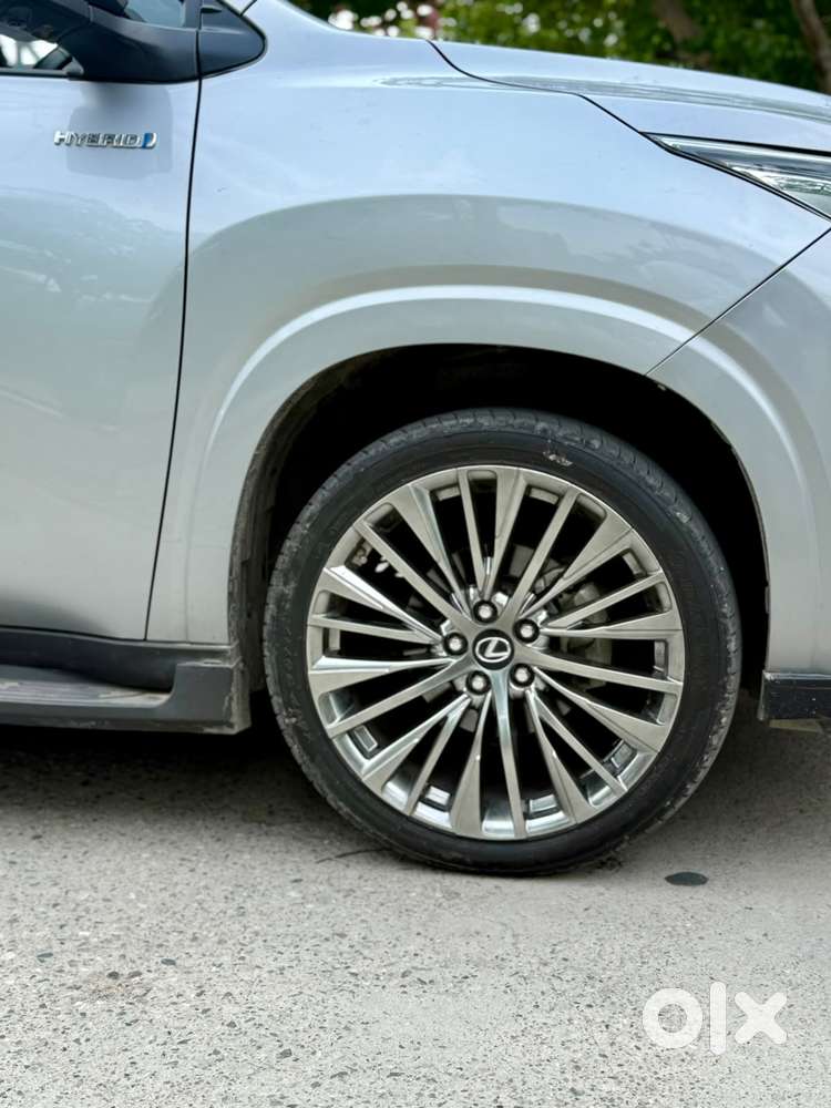 Toyota Innova Hycross 2.0 Vx Hybrid 8 Str, 2023, Cng & Hybrids