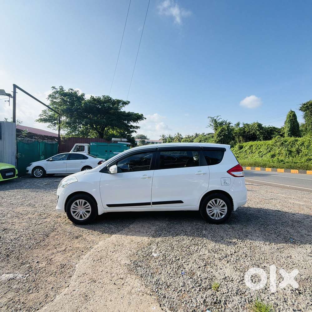 Maruti Suzuki Ertiga Vxi Abs, 2014, Petrol