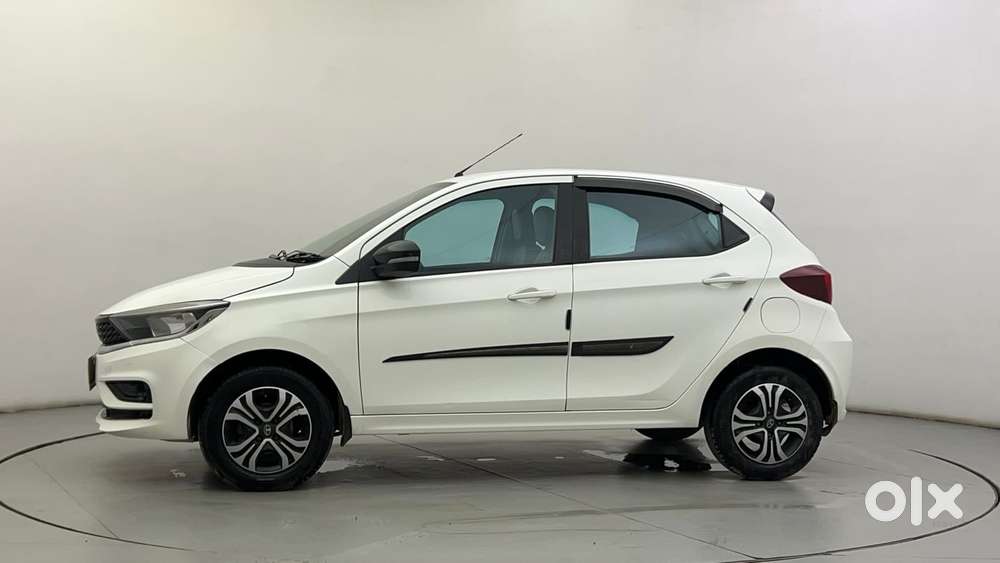 Tata Tiago 1.2 Revotron Xt Option, 2023, Petrol